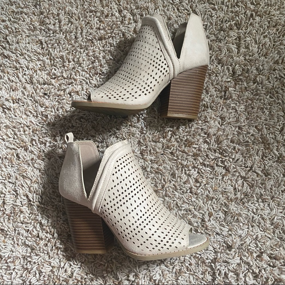 Quipid Block Heel Bootie
